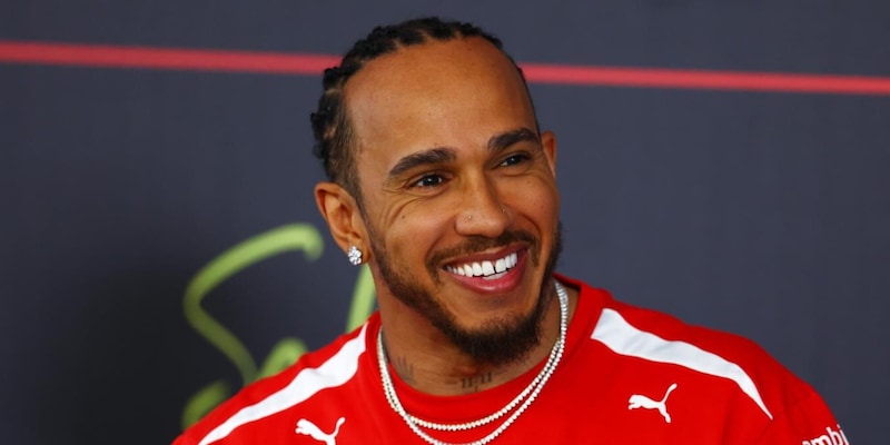 Il messaggio 'Ancora affamato' di Lewis Hamilton accende le speranze dei tifosi Ferrari