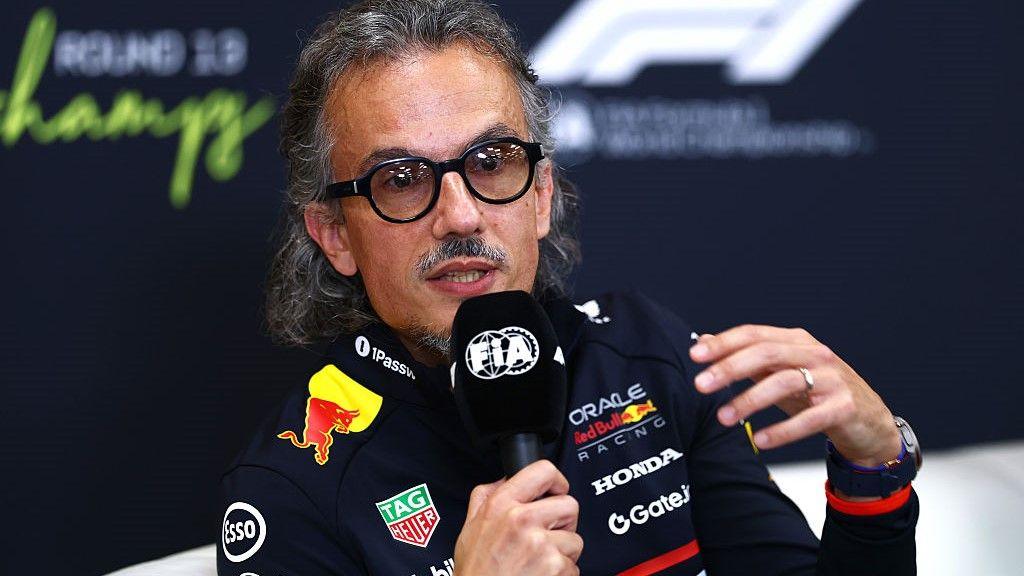 Mekies si scusa con Verstappen dopo una qualifica-sprint da incubo a Shanghai