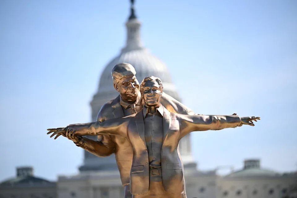 When Titanic Meets Political Theater: Trump and Epstein Statue Pops Up on the Mall
