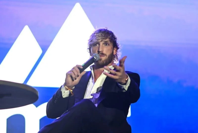 Perché la sfida da un milione di dollari di Logan Paul a Tom Brady è più di semplice trash talk